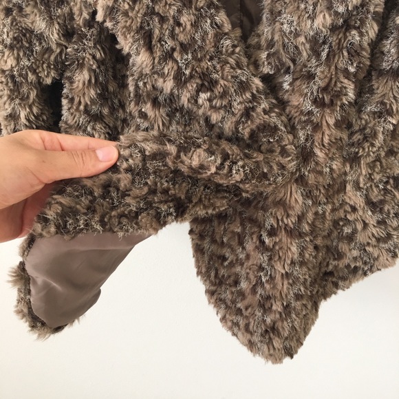 Coat - Picture 6 of 6